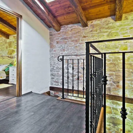 Dora Villa Umag